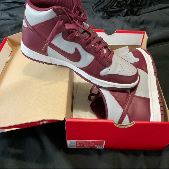 Nike Dunk, Burgundy & grey, size 11 - Picture 2 of 3